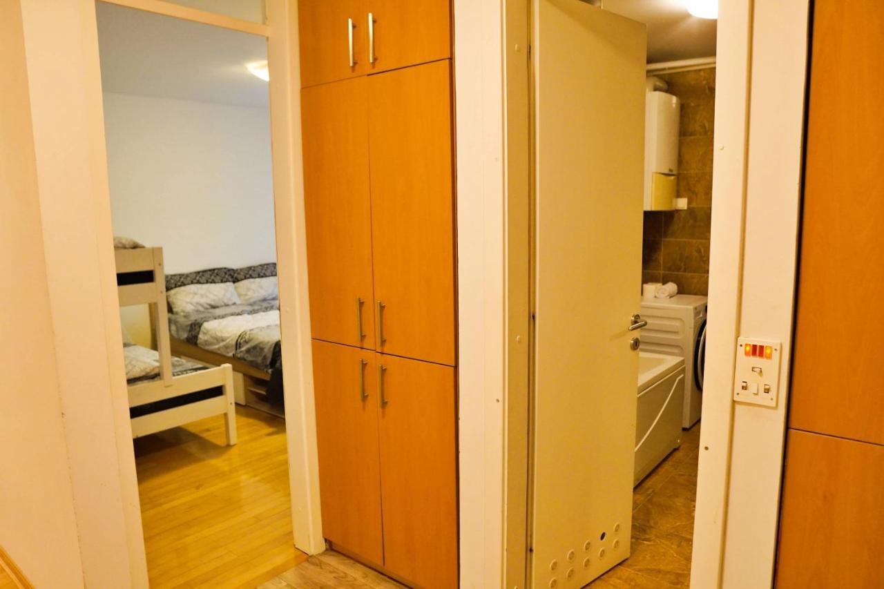 City Center Grand Apartment - Three-Bedroom, Free Parking Sarajevo Luaran gambar