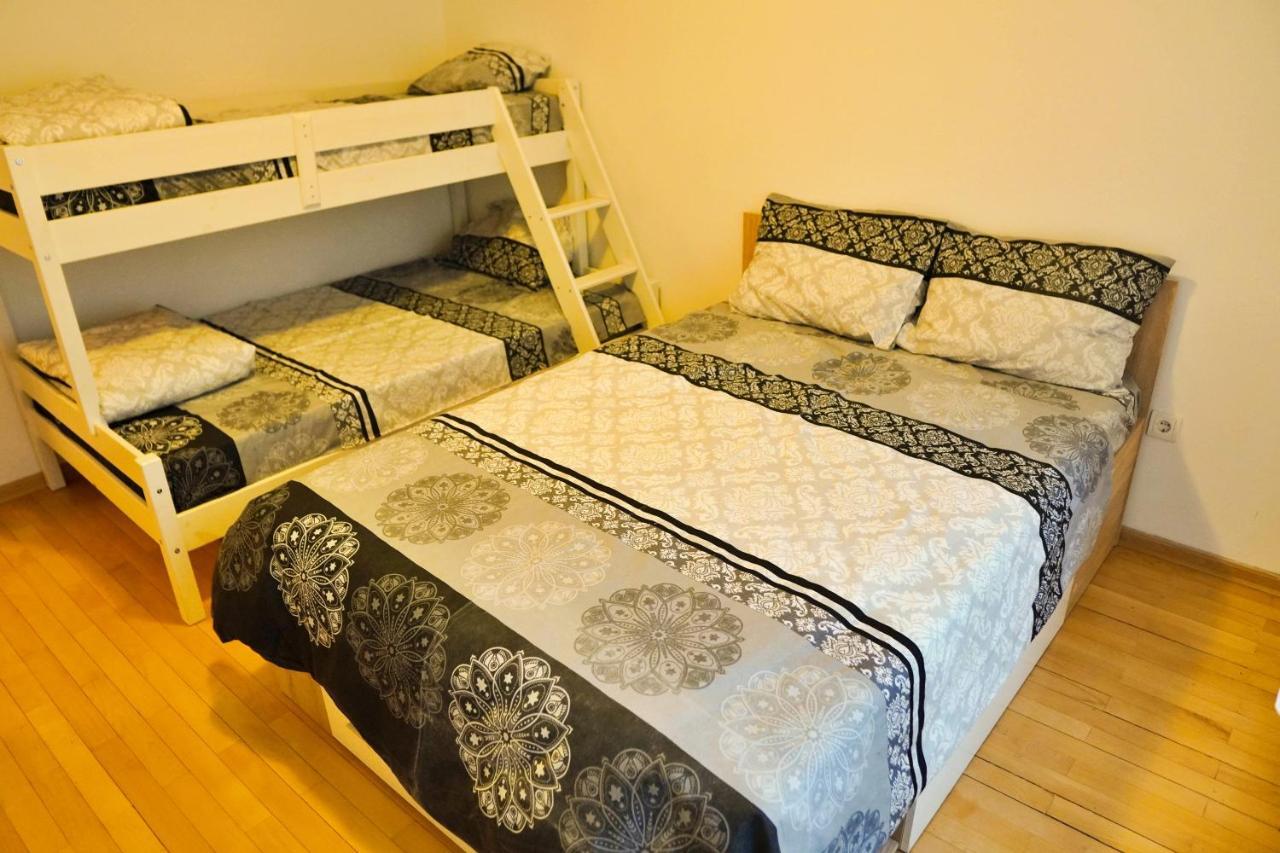 City Center Grand Apartment - Three-Bedroom, Free Parking Sarajevo Luaran gambar