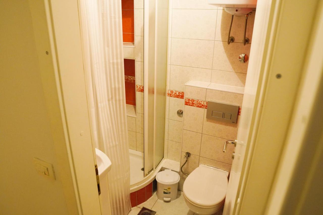City Center Grand Apartment - Three-Bedroom, Free Parking Sarajevo Luaran gambar