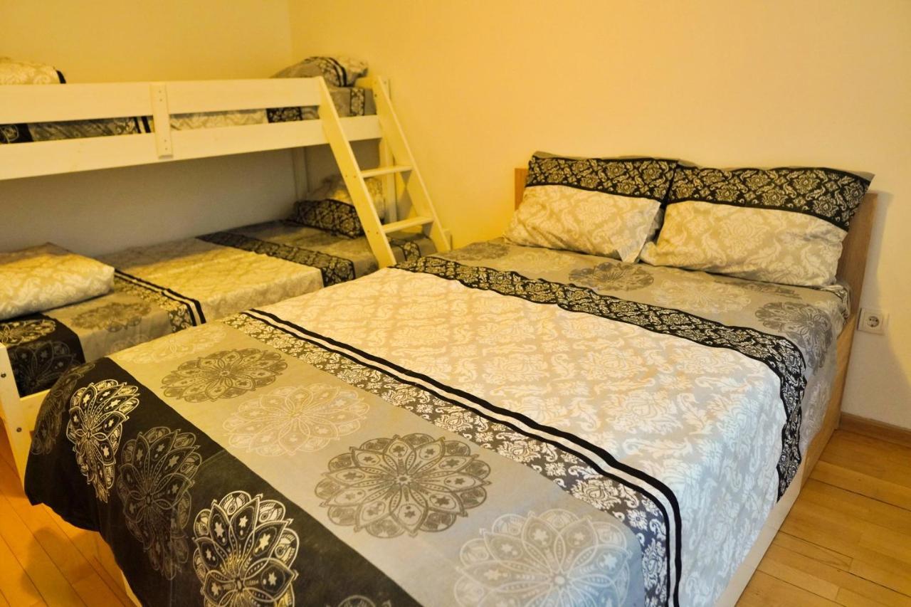 City Center Grand Apartment - Three-Bedroom, Free Parking Sarajevo Luaran gambar