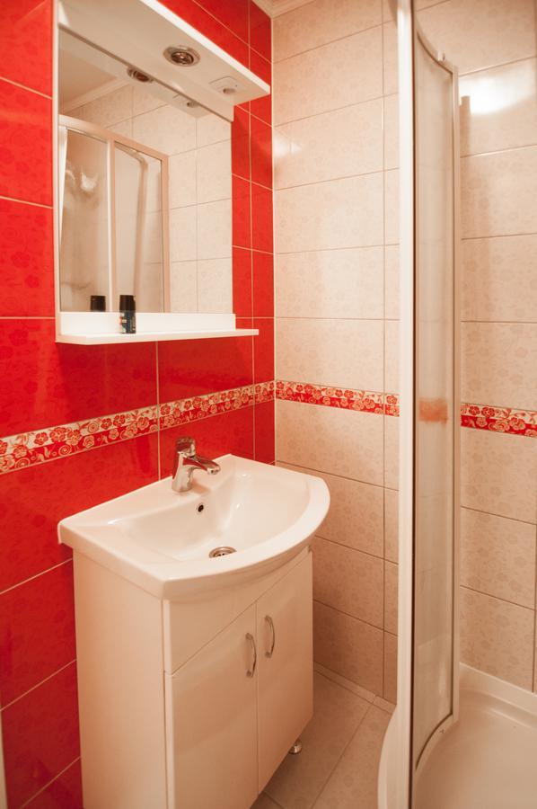 City Center Grand Apartment - Three-Bedroom, Free Parking Sarajevo Luaran gambar